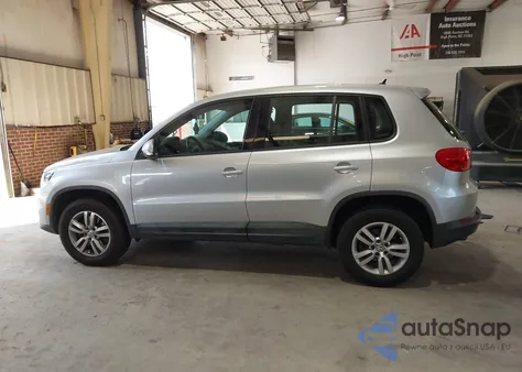 2013 Volkswagen Tiguan S из США, поврежденный, VIN WVGAV3AX8DW625733